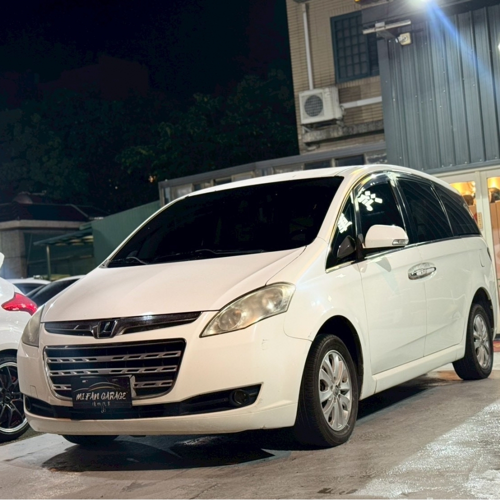 2012 納智捷 M7 中古車 - 億帆車業